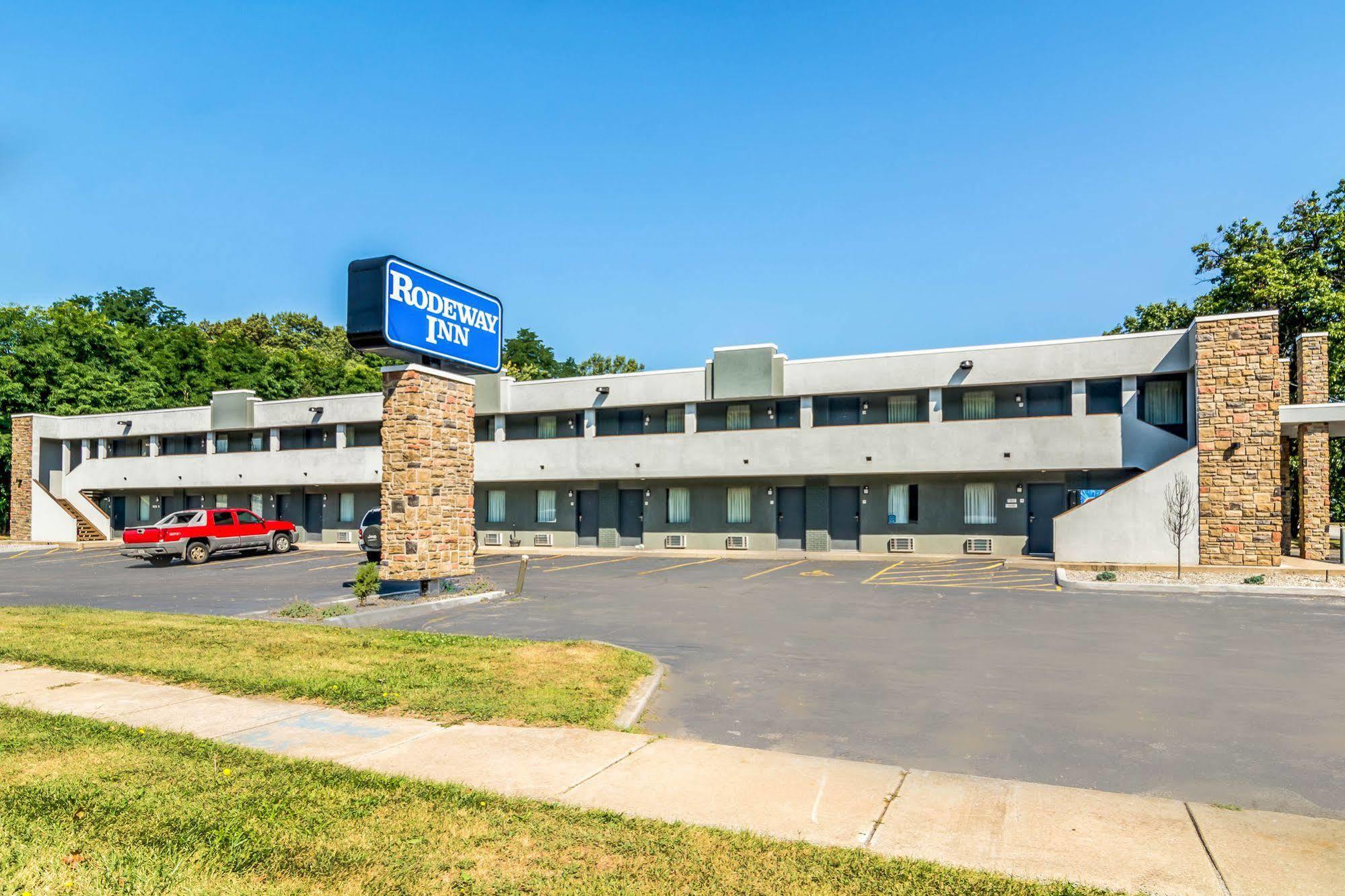 Rodeway Inn Portage Eksteriør billede
