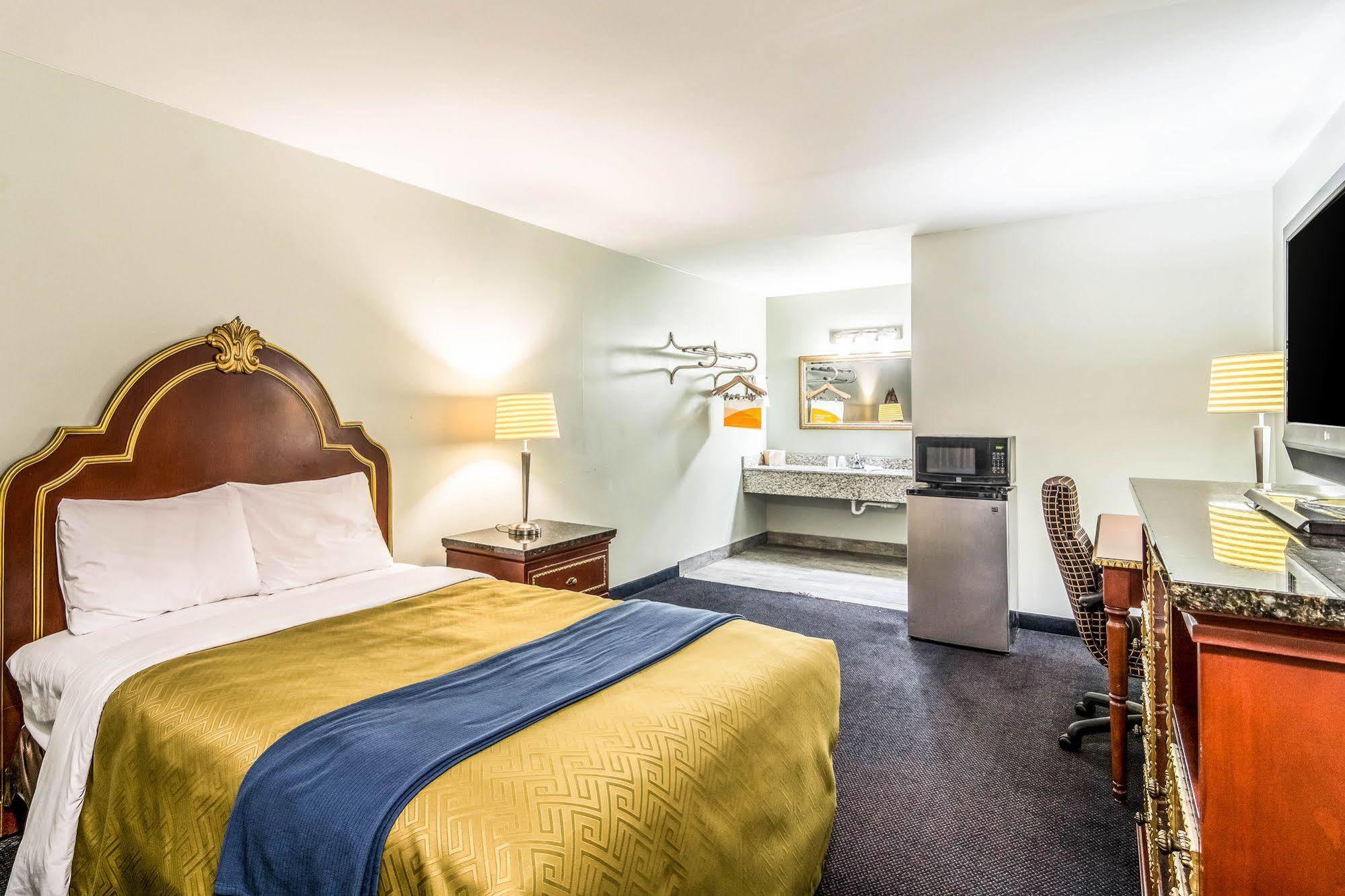 Rodeway Inn Portage Eksteriør billede